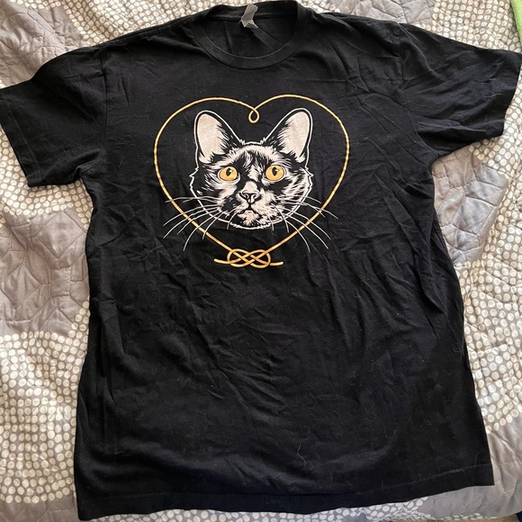Black Cat Heart Shirt - Picture 1 of 2